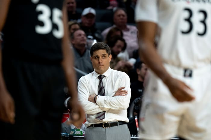 Cincinnati Bearcats head coach Wes Miller looks on in the second half of the men s NCAA basketball game at Fifth Third Arena in Cincinnati on Thursday, Nov. 10, 2022. Cincinnati Bearcats defeated Cleveland State Vikings 69-58. Cleveland State Vikings At Cincinnati Bearcats